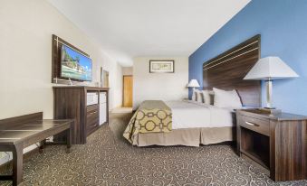Baymont by Wyndham Muncie Near Ball State University