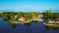 Ray Caye Island Resort