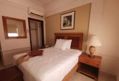 Savoy Express Hotels near Plaza Los Alamos