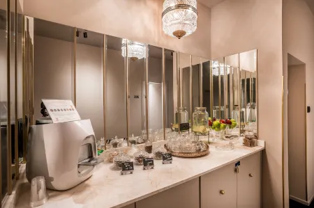 Lear Sense - Experience Luxury Hotel Отели в г. Ашдод