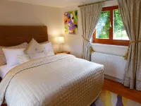 Handywater Cottages Hotels in Henley-on-Thames