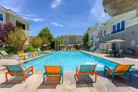 Modern 1Br Reno Retreat · Near Reno Events & Pool - Rooftop Pools