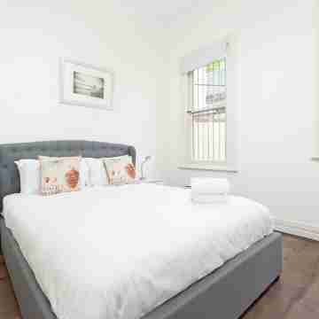 Stunning Sydney Home 1 Rooms