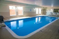Comfort Inn & Suites - Swimmingpools