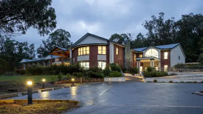 Elkanah Lodge and Conference Centre