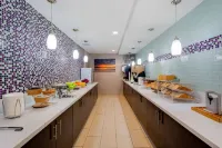 La Quinta Inn & Suites by Wyndham Oakland - Hayward - breakfast