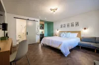 The Local Motel & Shops Hotels in Eugene
