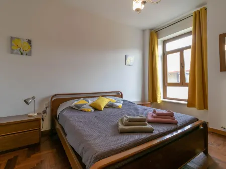 Welcomely - Ponte Vecchio Family Apartment Отели в г. Лекко