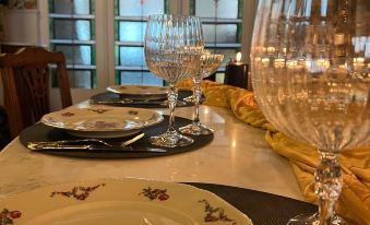 La Petite Foret Art Deco Apartment in Brussels