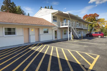 The Springwater Inn Motel