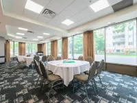 Holiday Inn Express EDMONTON DOWNTOWN by IHG Hotels near Strathcona