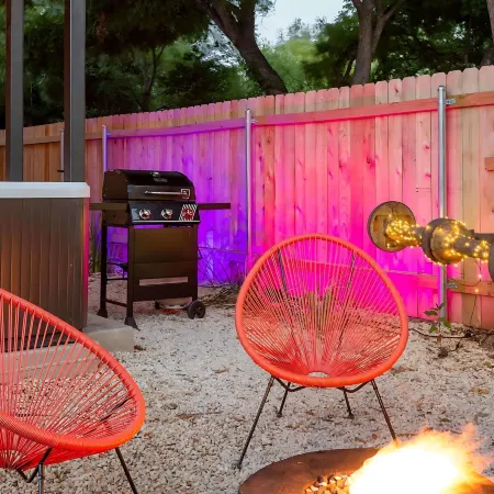 Stylish Clubhouse Retreat w Hot Tub Near Downtown