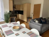 Apartmentsleeps6-Balcony-Freep-Whiterabbitretreat - Balcony
