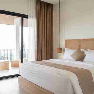 Sunrise City View Villa 9 Bedrooms with a Heated Private Swimming Pool Rooms