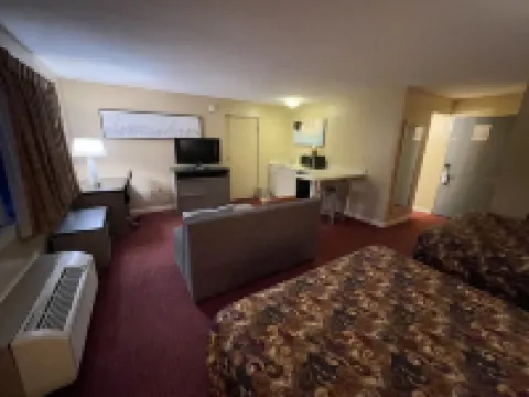 Gold Star Inn & Suites Hotels in Groton