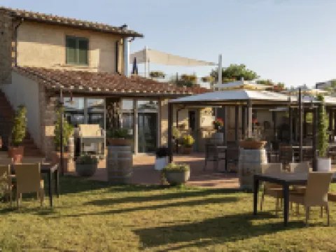 迪阿瑟羅尼華麗露營酒店 佩喬利酒店