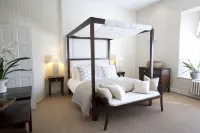 Devonshire Arms Hotels in Martock