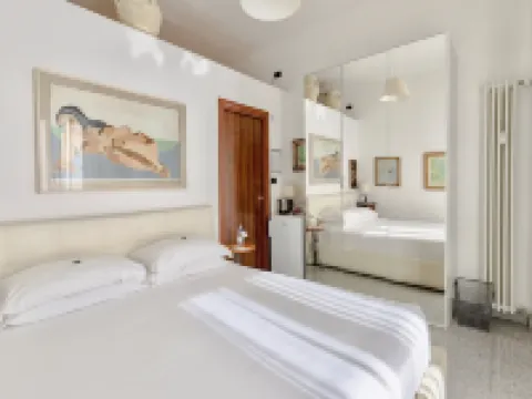 Aiello Suites Milan Hotels near Famagosta