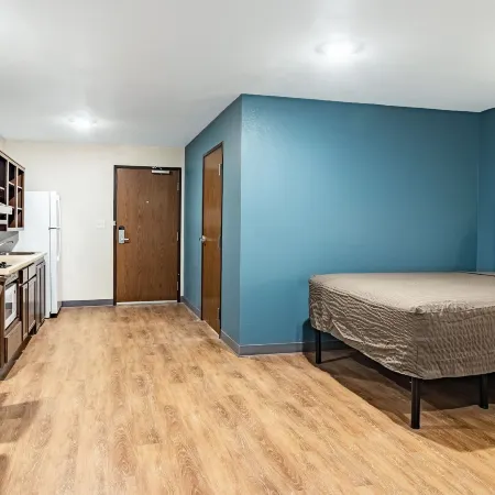 WoodSpring Suites Toledo Maumee