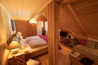 Hotel Alpenrose Mit Gourmet-Restaurant Azalée فنادق في Jaun