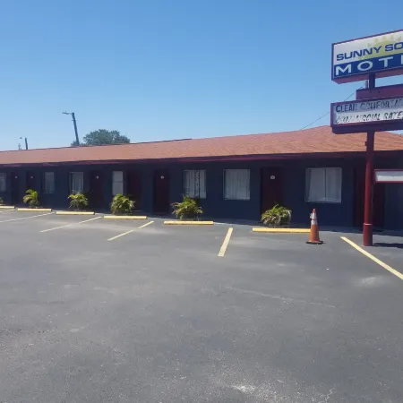Sunny South Motel