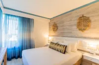 Vila Baleira Suites Hotels in Lombas