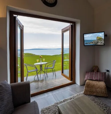 Kinbane Self Catering Cottages - 'Makem's Cottage' - WiFi