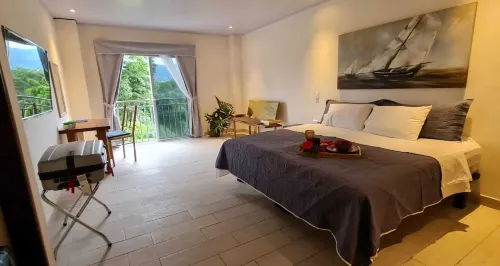 Lop Inn Hotels in Flores