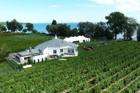 Jackson's Falls Country Inn