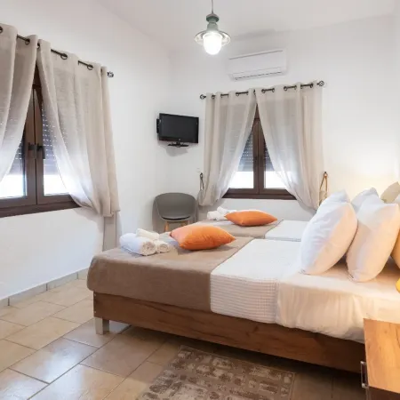 Atalanti Seaside Junior Suites