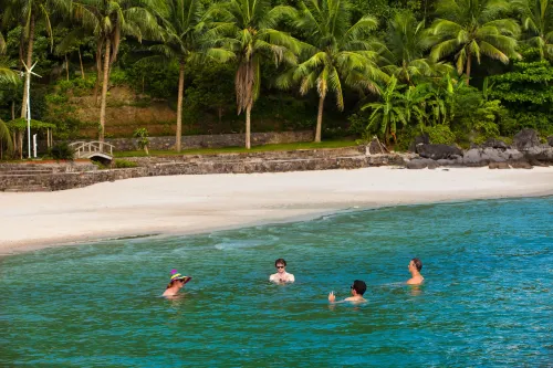 Halong Phoenix Cruiser Hotels in Tuan Chau