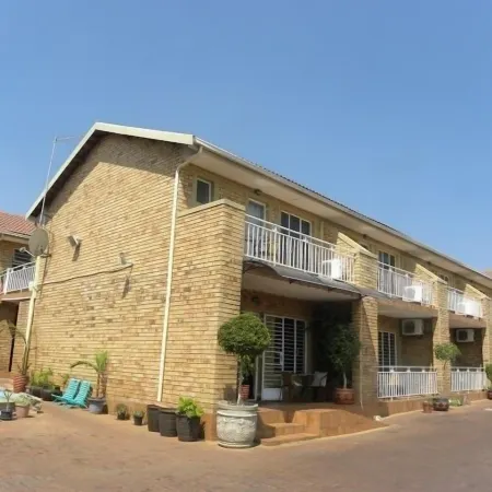 Croydon Hotel Отели рядом с достопримечательностью «Императорский дворец»