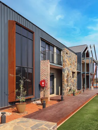 Naka Luxury Safari Lodge