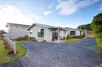 AAA Thames Court Motel Hotels in Oamaru