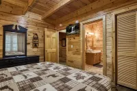 Lake Mountain Cabin w Pool Game Room Hot Tub Hotel a Jefferson County