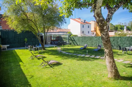 Albergue San Anton Hotels in Melide