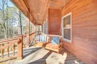 Secluded 3-bedroom cabin in serene Clarksville, close to local amenities.