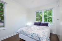 Serenity HG2: 3Br 1.5Ba House with Absolute National Park Frontage - 3-Star