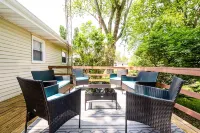 Pet-friendly home near Lake Michigan with fenced in back yard