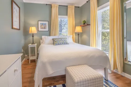 Well-Appointed Downtown BarHarbor /Walk to Everything/ Mins to Acadia