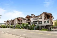 Expansive Deck with Hot Tub and Mountain Views - Stunning Retreat Hotels in Silverthorne