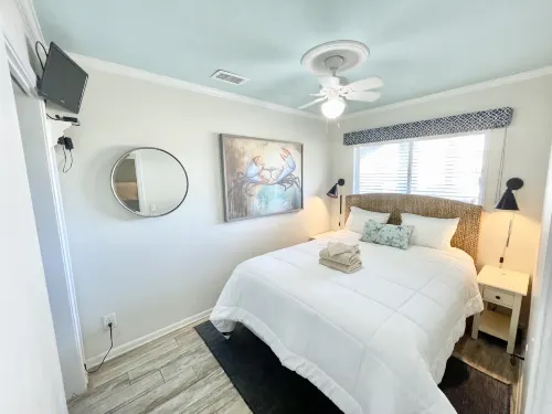 Oceanfront 1st Floor Condo!! Community Pool & Fishing Pier! In the Heart of IOP! Hotels in Isle of Palms