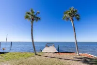 Private Balcony and Dock Access - Charming Waterfront Retreat Hotels in Brevard County