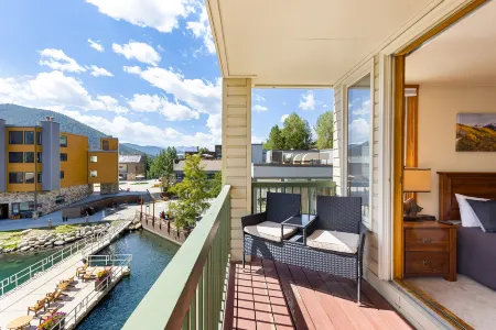 Stunning Lake and Mountain Views with Private Patios - Spacious Retreat