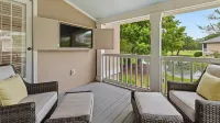 Spacious Screen Porch and Wet Bar - Stylish Coastal Retreat