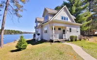 Shoreview Lake House Hotels in Minocqua