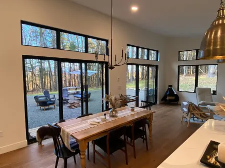 Luxurious Chef's Kitchen and Secluded Courtyard - Stunning Wellness Oasis