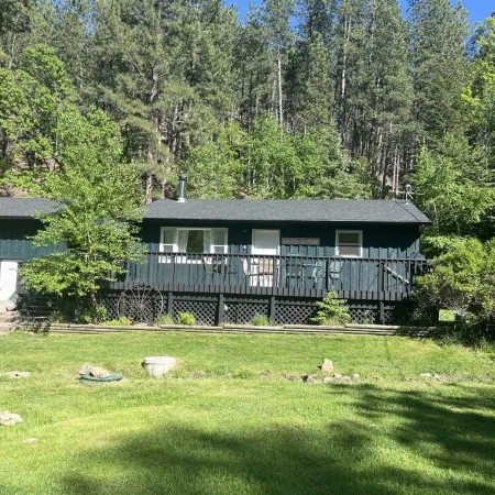 The Golden Slipper Cabin