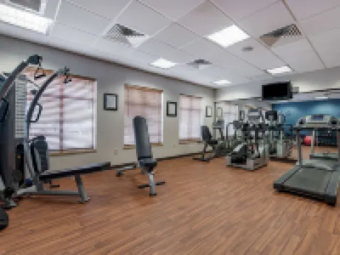 コンフォート イン & スイーツ グッドランド グッドランドのホテル