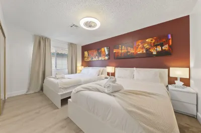Enchanting Retreat - Pool, Hot Tub, Balcony, Jacuzzi, Wifi 서머린 노스웨스트 라스베가스 호텔